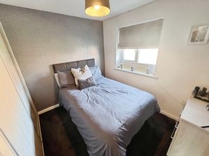 Bedroom - click for photo gallery
